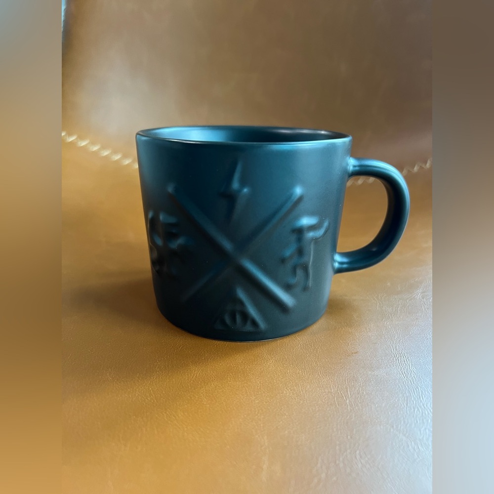 Harry Potter Tokyo Black Embossed Tokyo studio tour mug